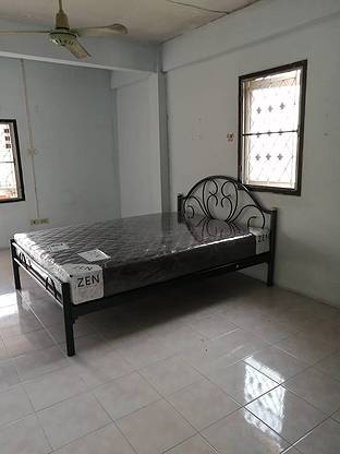 1 Bed Condo · Huai Khwang, bangkok — photo 2