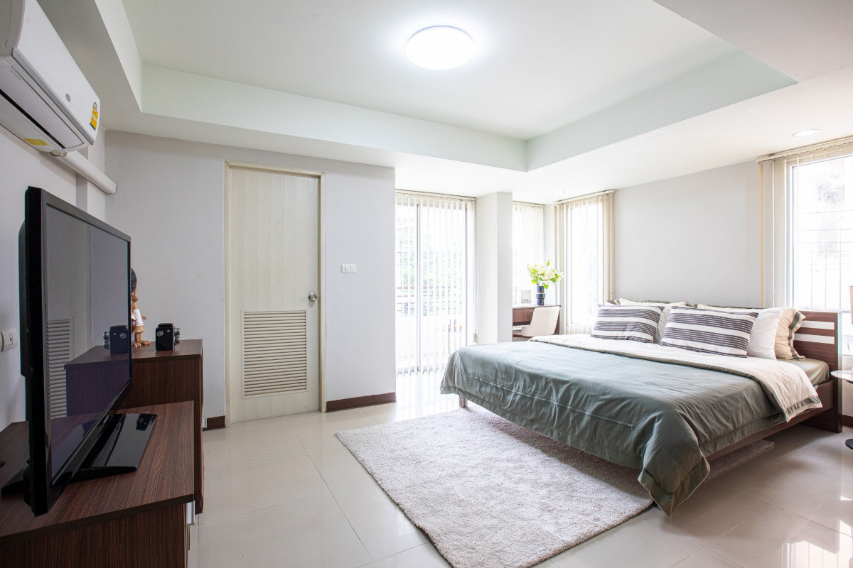 Condo · Bang Na, bangkok — photo 1