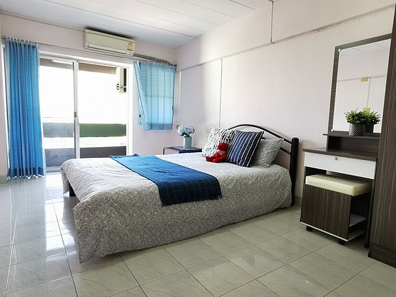 1 Bed Condo · Bang Kapi, bangkok — photo 2