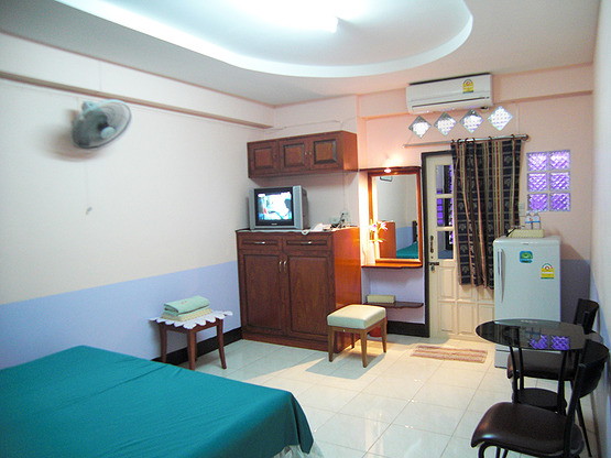 1 Bed Condo — photo 4
