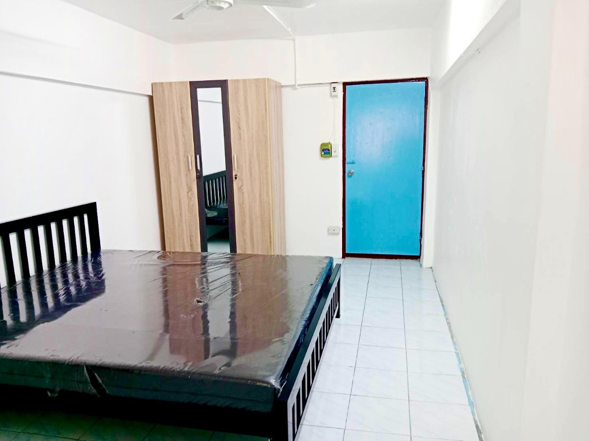 1 Bed Condo — photo 2