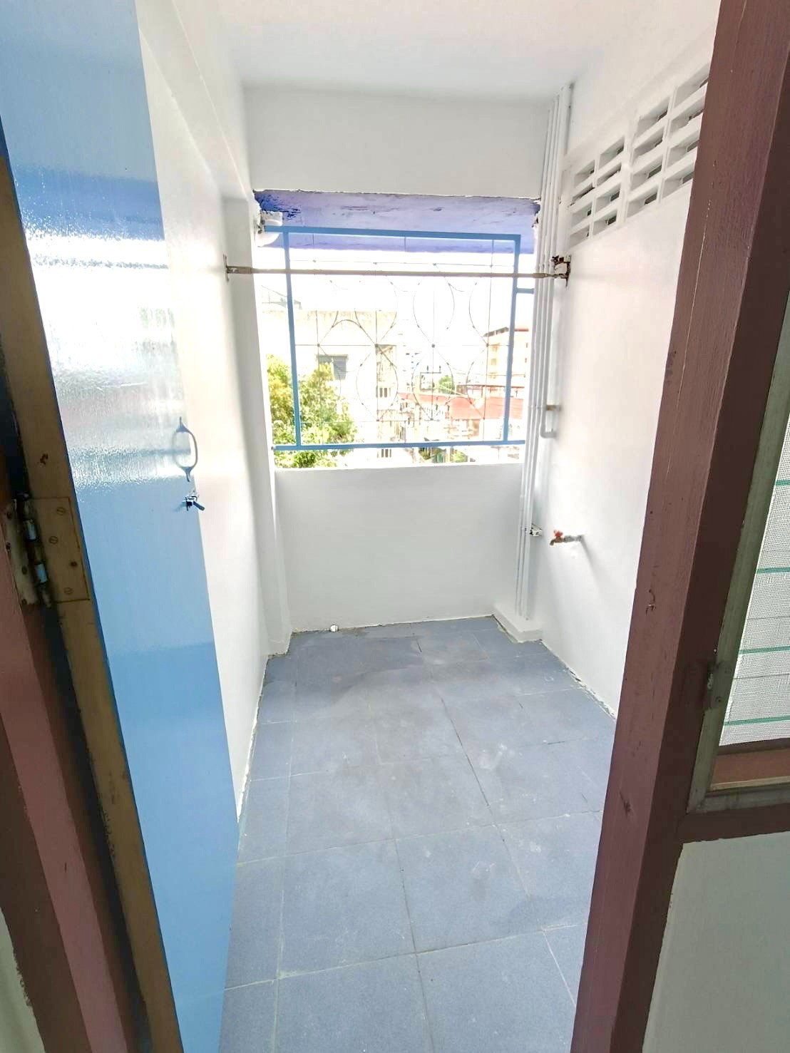 1 Bed Condo — photo 3
