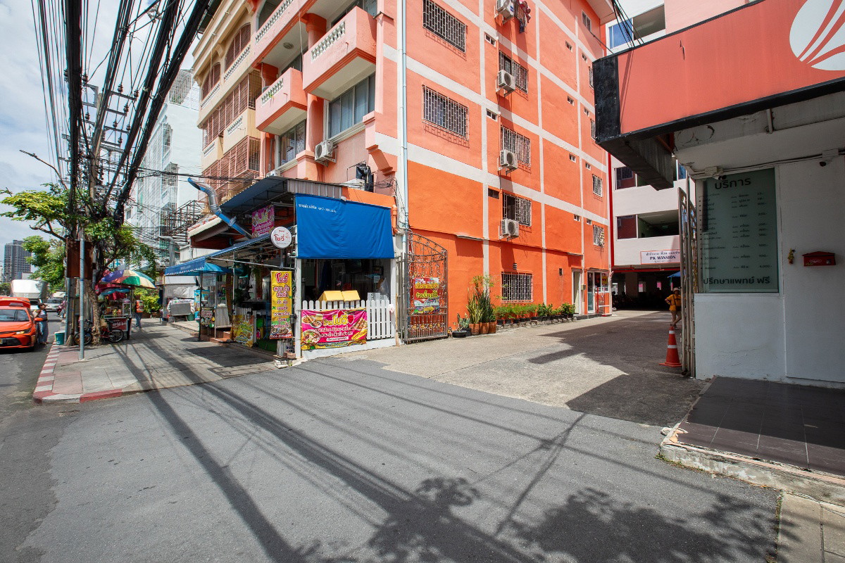 1 Bed Condo · Khlong San, bangkok — photo 4