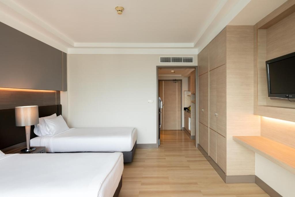 1 Bed Condo · Watthana, bangkok — photo 2