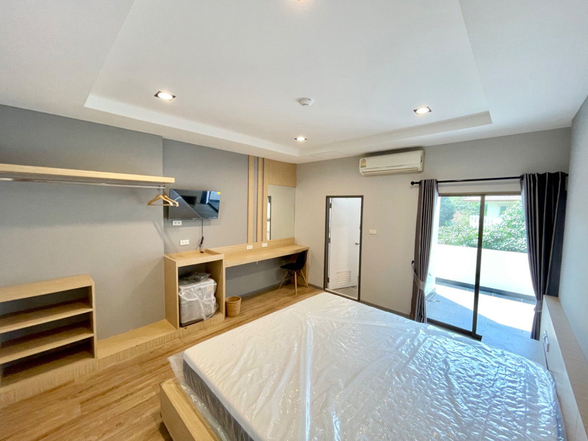 1 Bed Condo — photo 3