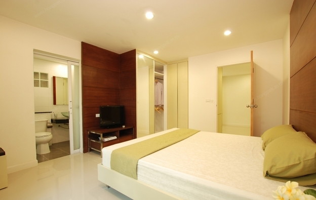 1 Bed Condo · Phra Khanong, bangkok — photo 2