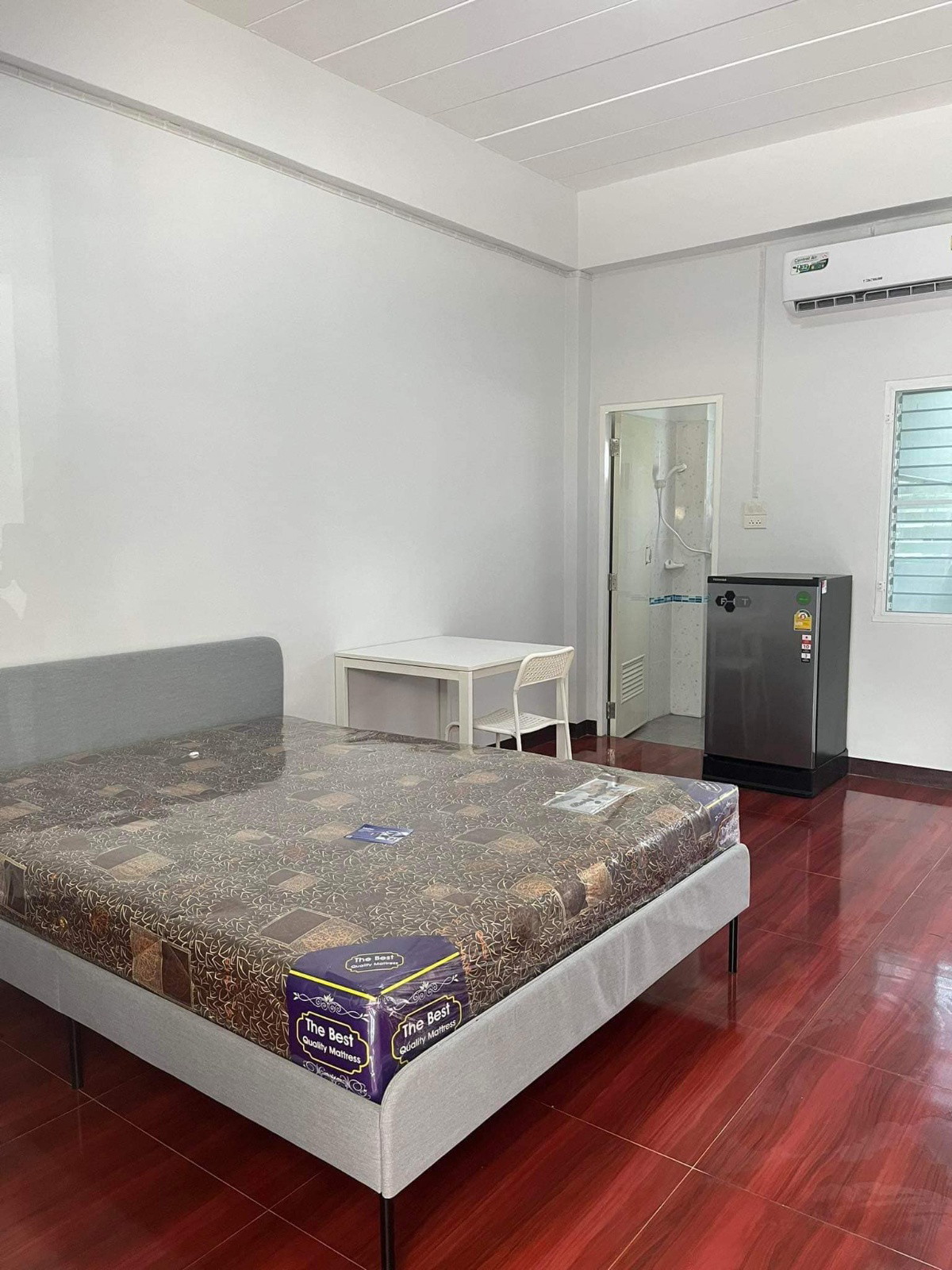 1 Bed Condo — photo 1