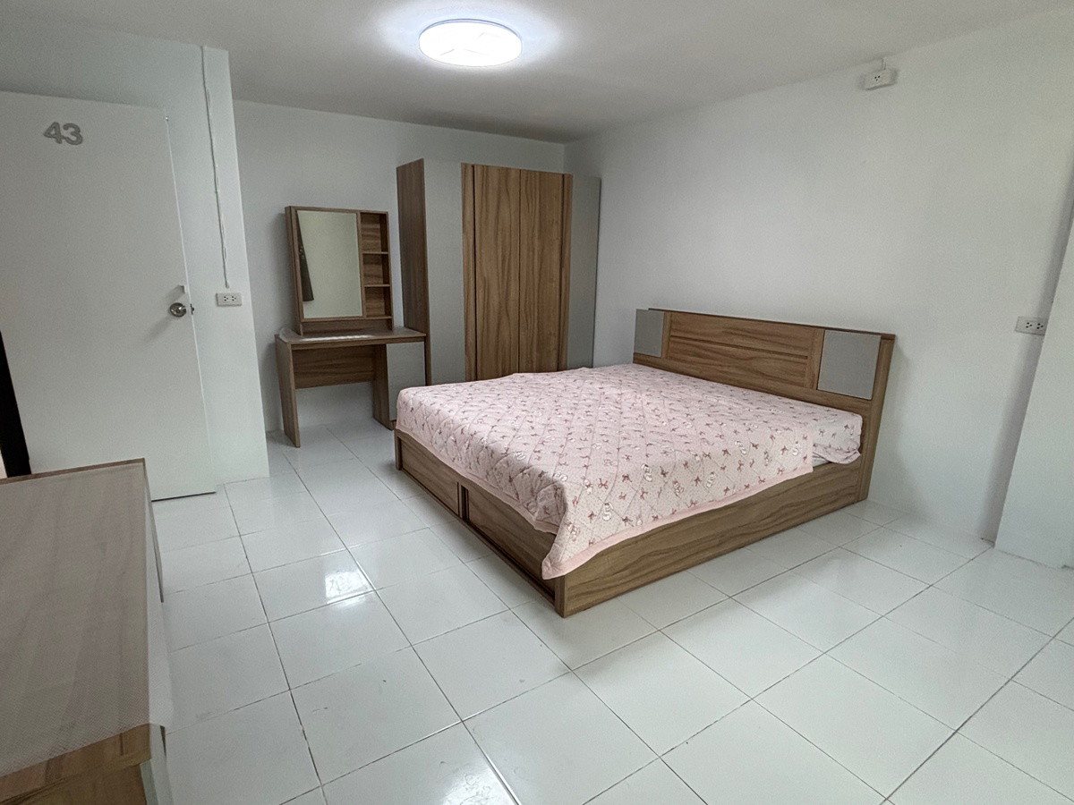 1 Bed Condo · Bangkok Noi, bangkok — photo 3