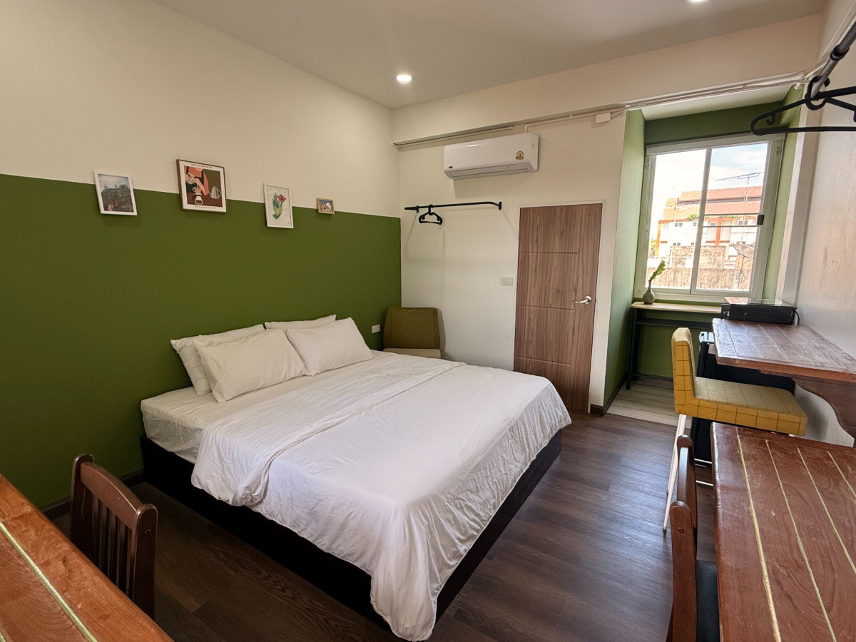 1 Bed Condo