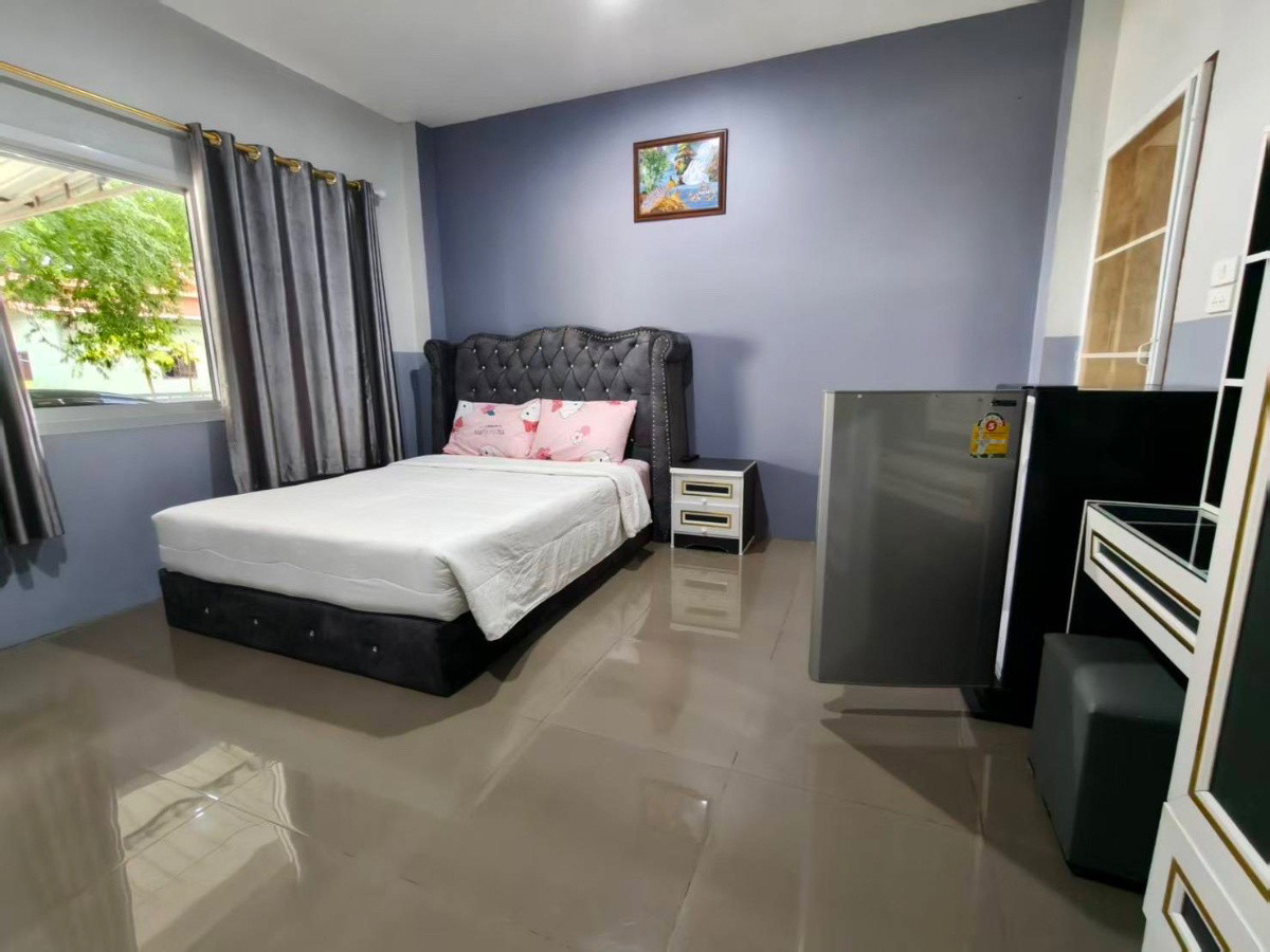 1 Bed Condo — photo 4