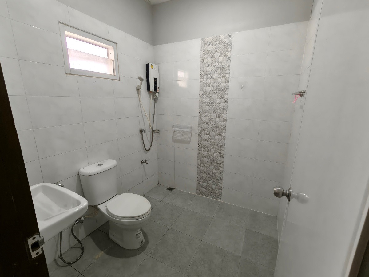 1 Bed Condo — photo 5