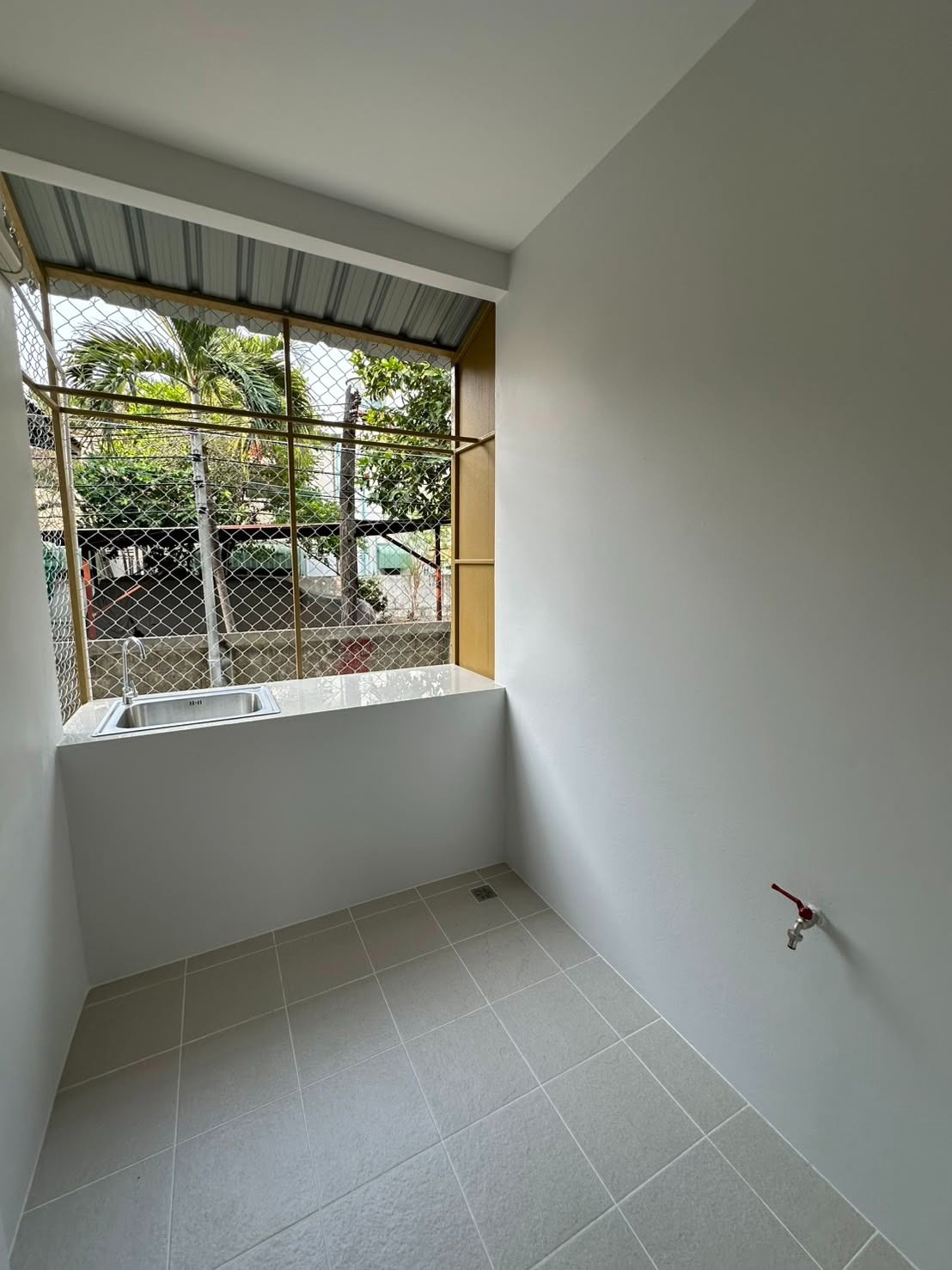 1 Bed Condo — photo 1