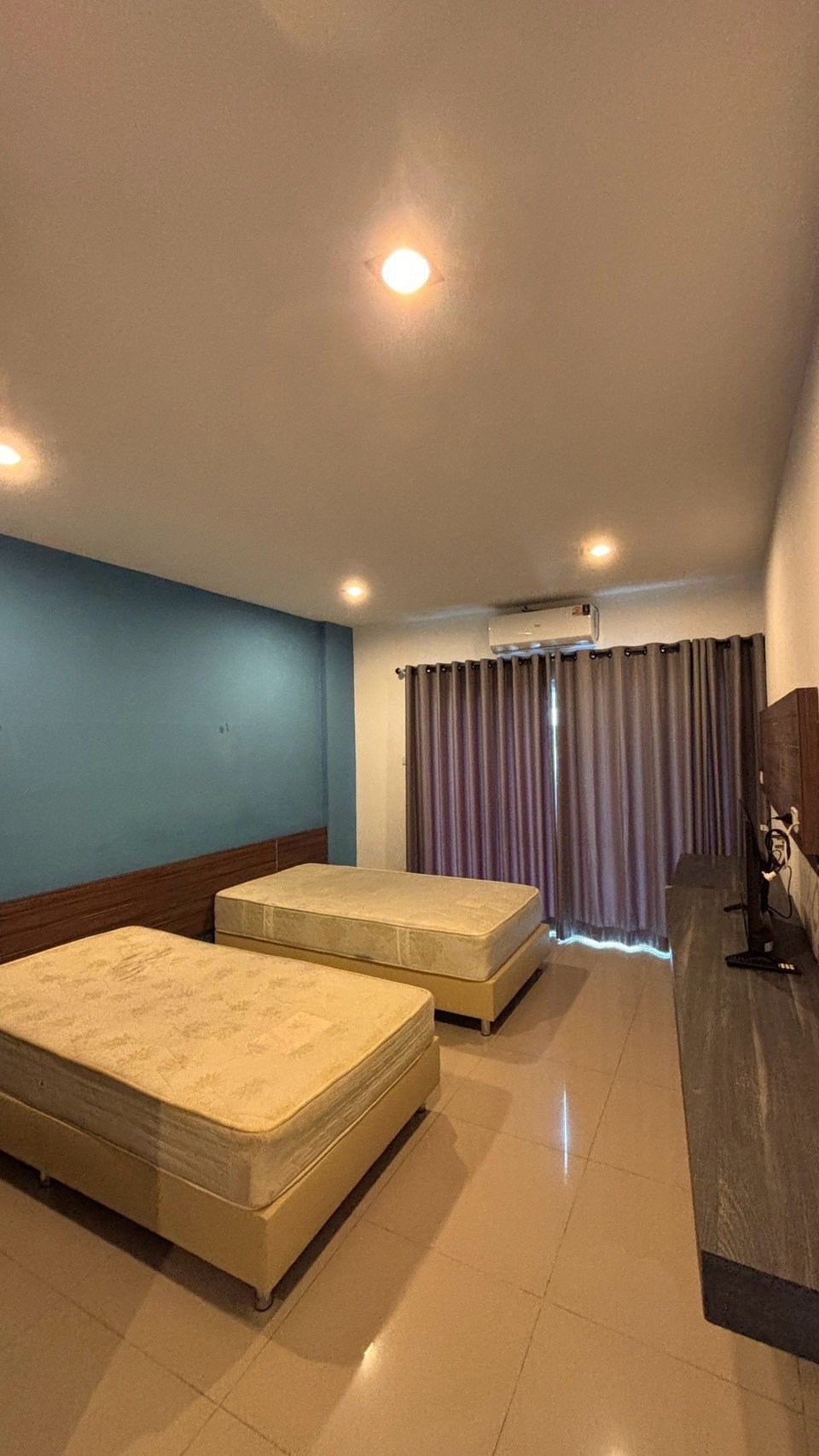 1 Bed Condo — photo 2