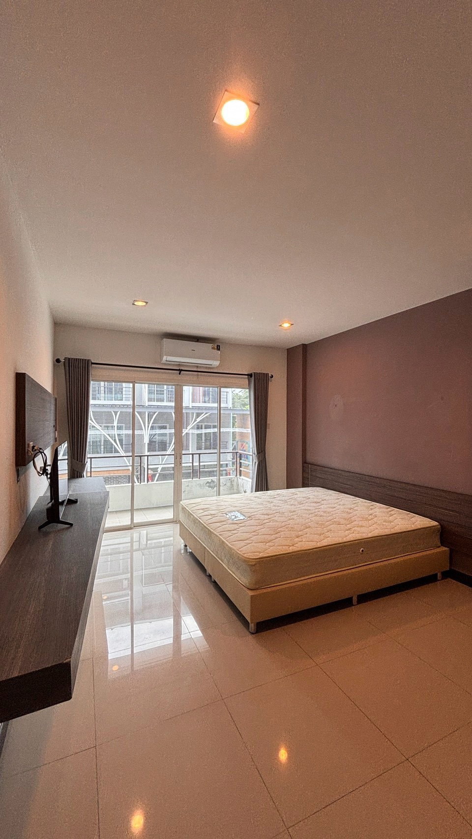 1 Bed Condo — photo 5