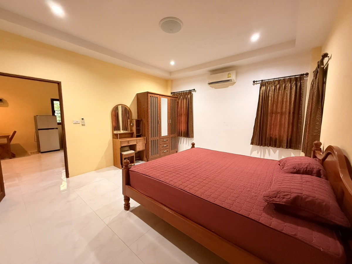 1 Bed Condo — photo 3