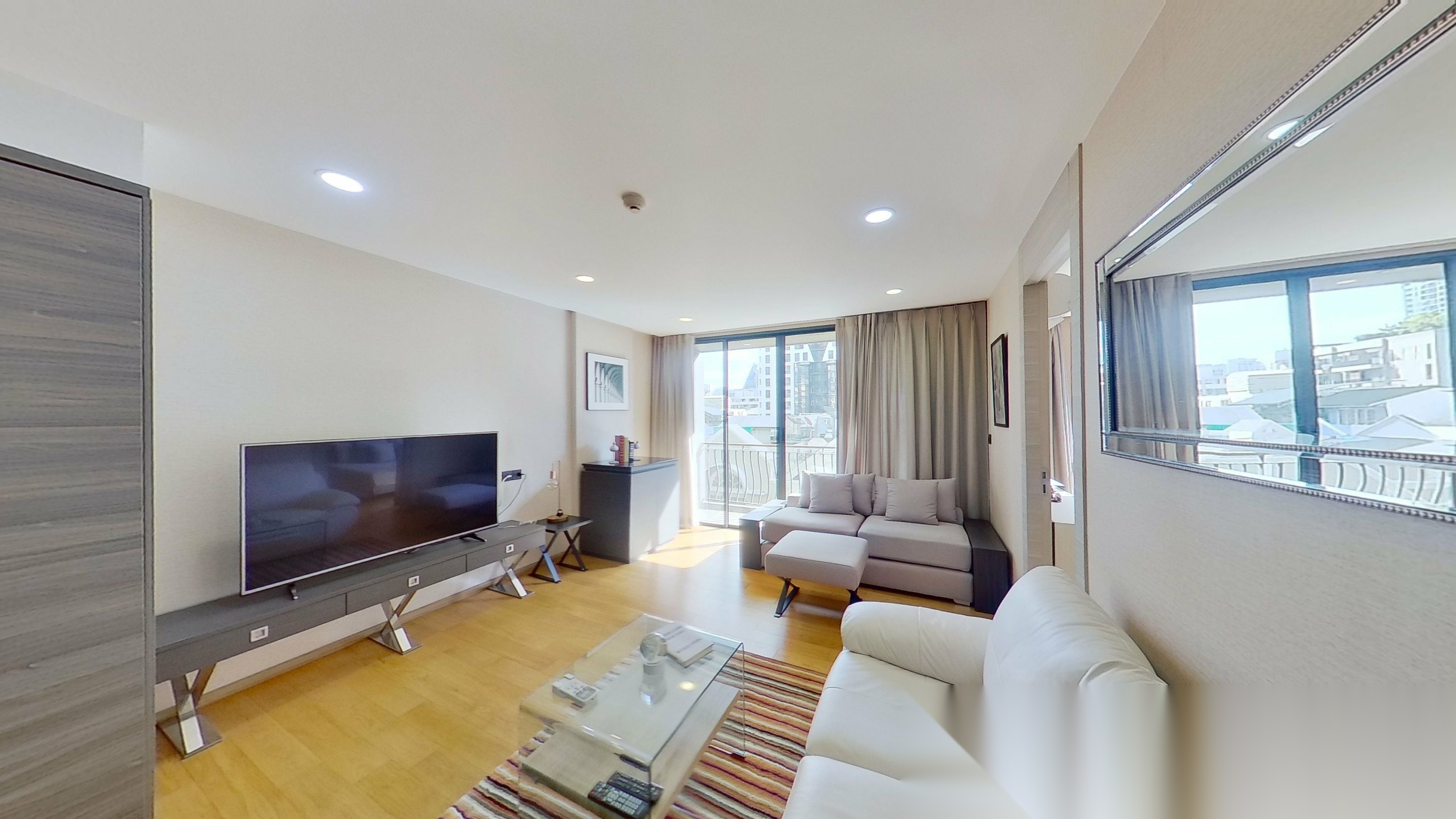 2 Bedroom Condo for sale at Klass Langsuan — photo 2