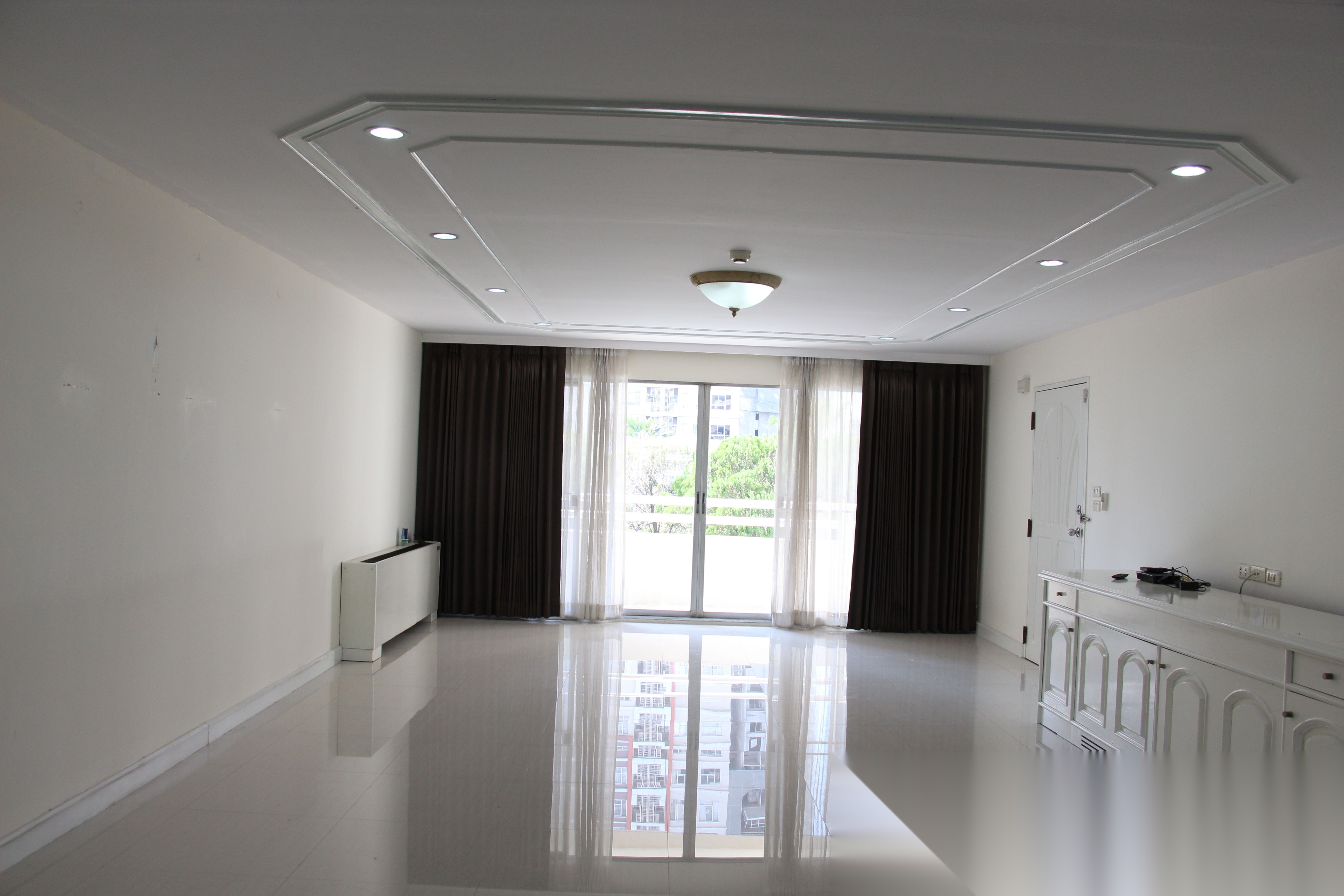 3 Bedroom Condo for sale at Regent On The Park 1 — photo 1