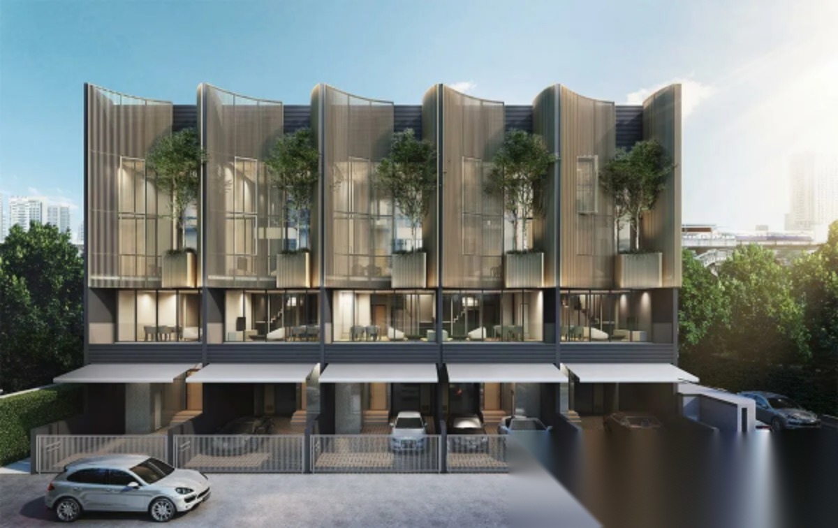 3 Bedroom Townhouse for sale at Chewa Heart Sukhumvit 36 — photo 1