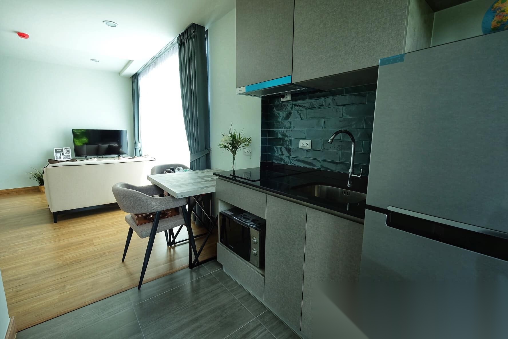 1 Bedroom Condo for sale at The Unique Ekamai-Ramintra — photo 3