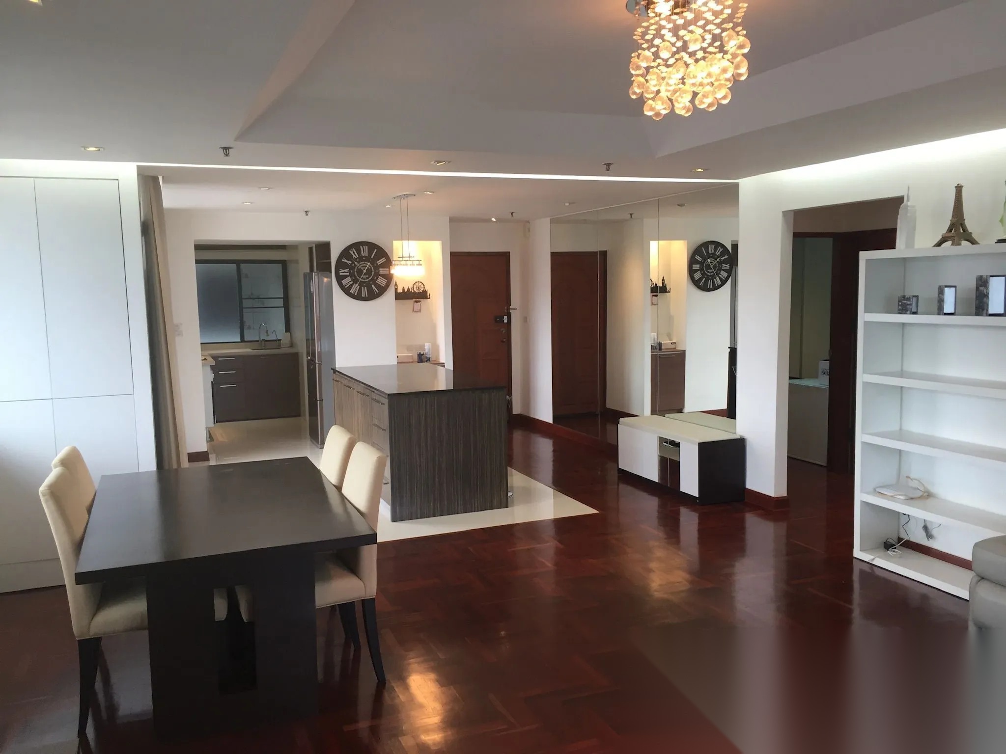 2 Bedroom Condo for sale at Baan Prompong — photo 4