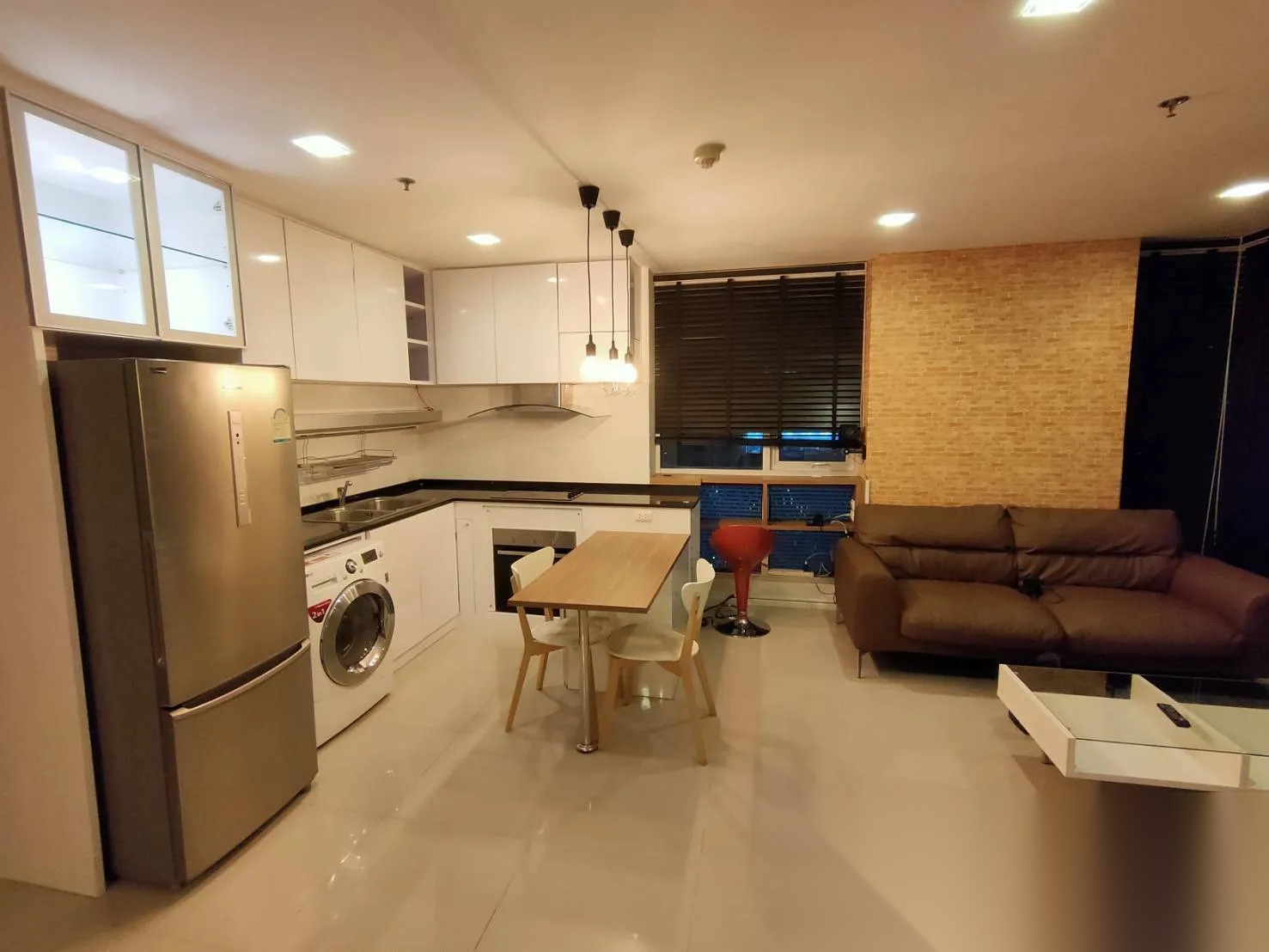 2 Bedroom Condo for sale at Aspire Rama 9 — photo 3