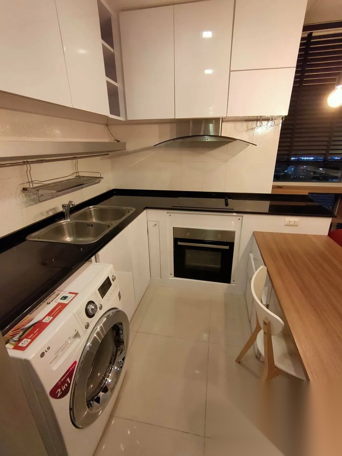 2 Bedroom Condo for sale at Aspire Rama 9 — photo 4