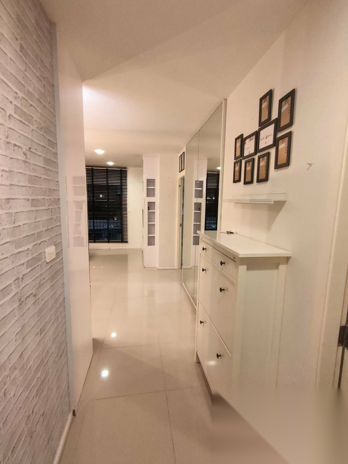 2 Bedroom Condo for sale at Aspire Rama 9 — photo 5