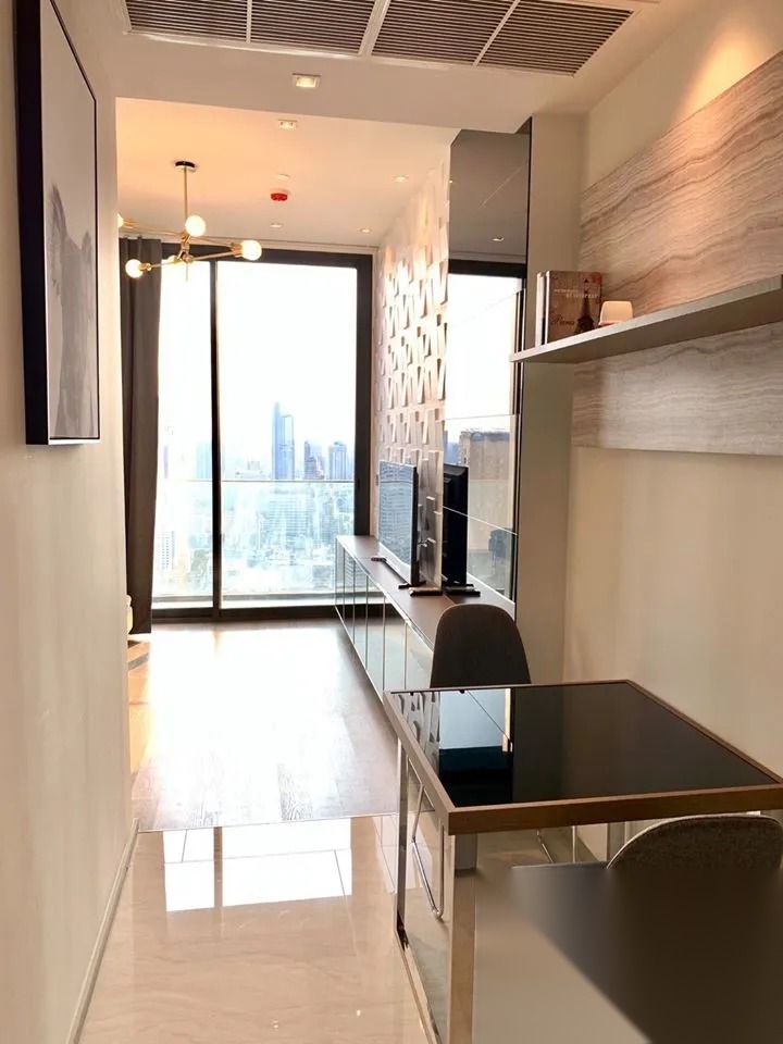 1 Bedroom Condo for sale at Ashton Silom — photo 2