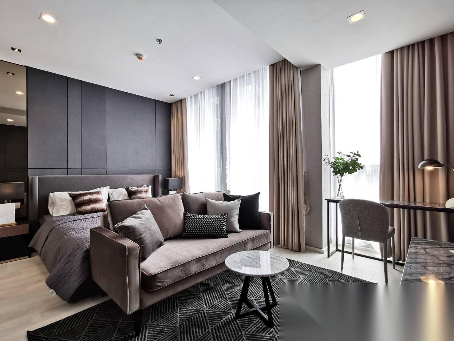 1 Bedroom Condo for sale at Noble Ploenchit — photo 1