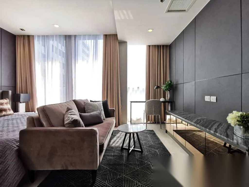 1 Bedroom Condo for sale at Noble Ploenchit — photo 2