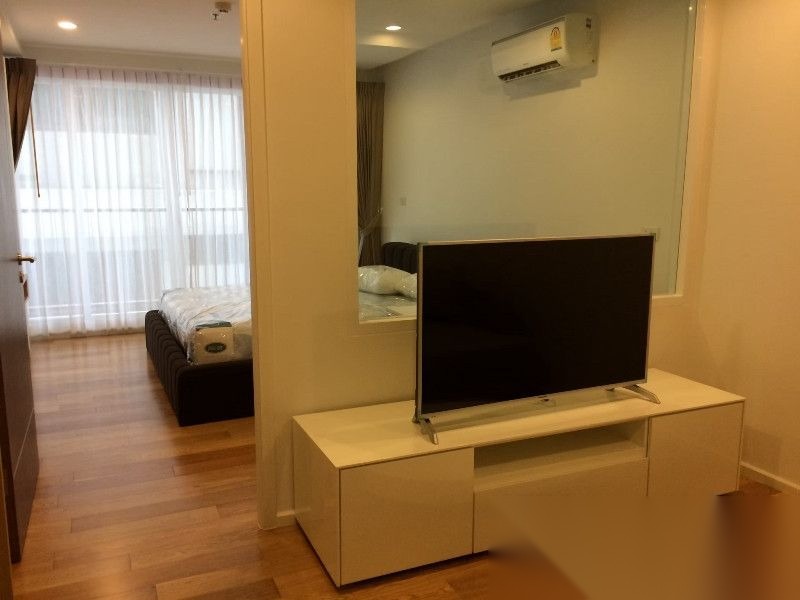 1 Bedroom Condo for sale at 15 Sukhumvit Residences — photo 2