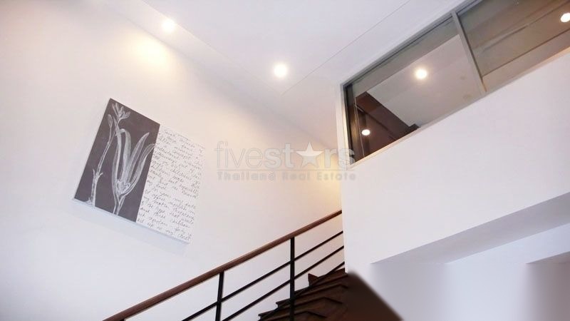 1 Bedroom Condo for sale at The Rajdamri [Leasehold] — photo 3