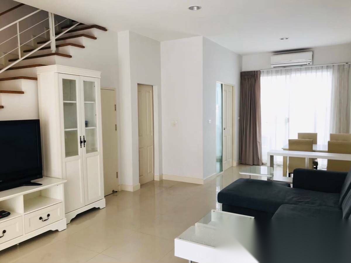 3 Bedroom Townhouse for sale at Ban Klang Mueang S-Sense Sathorn-Taksin 2 — photo 1