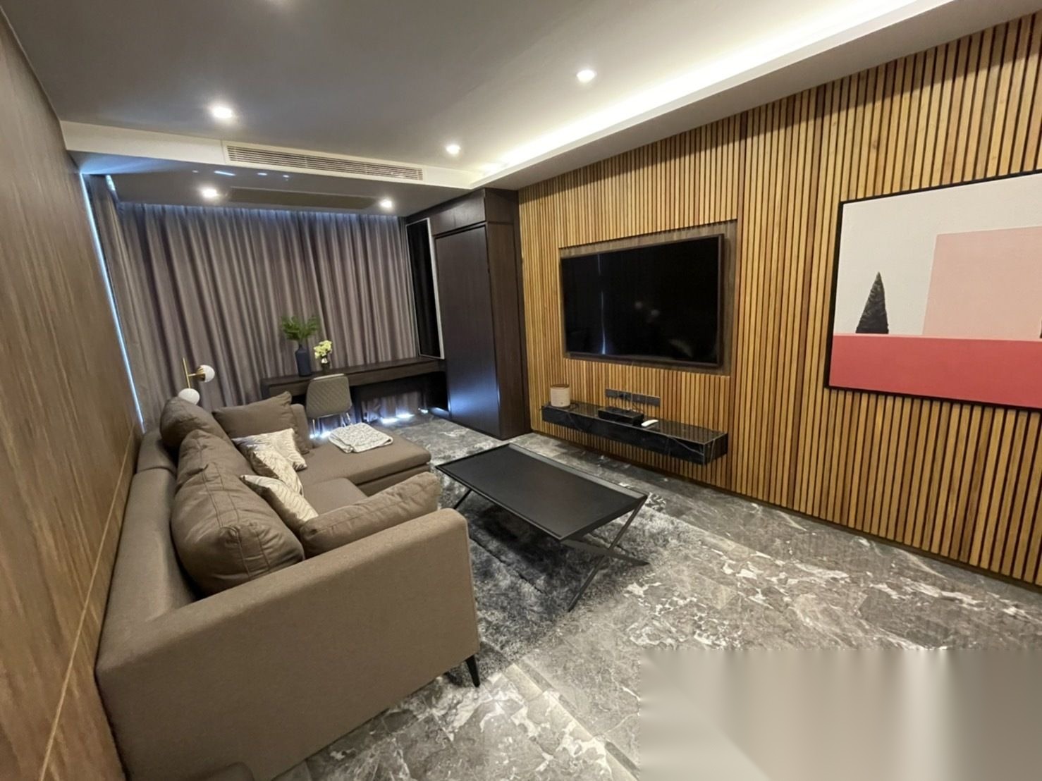 1 Bedroom Condo for sale at 168 Sukhumvit 36 — photo 4