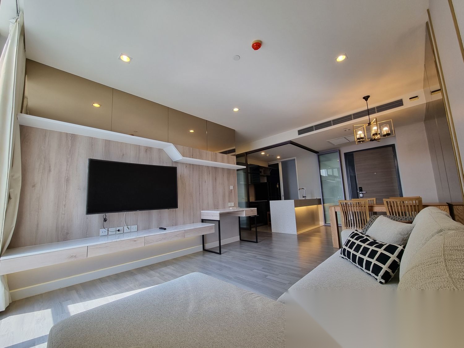 2 Bedroom Condo for sale at The Room Sathorn-TanonPun — photo 2
