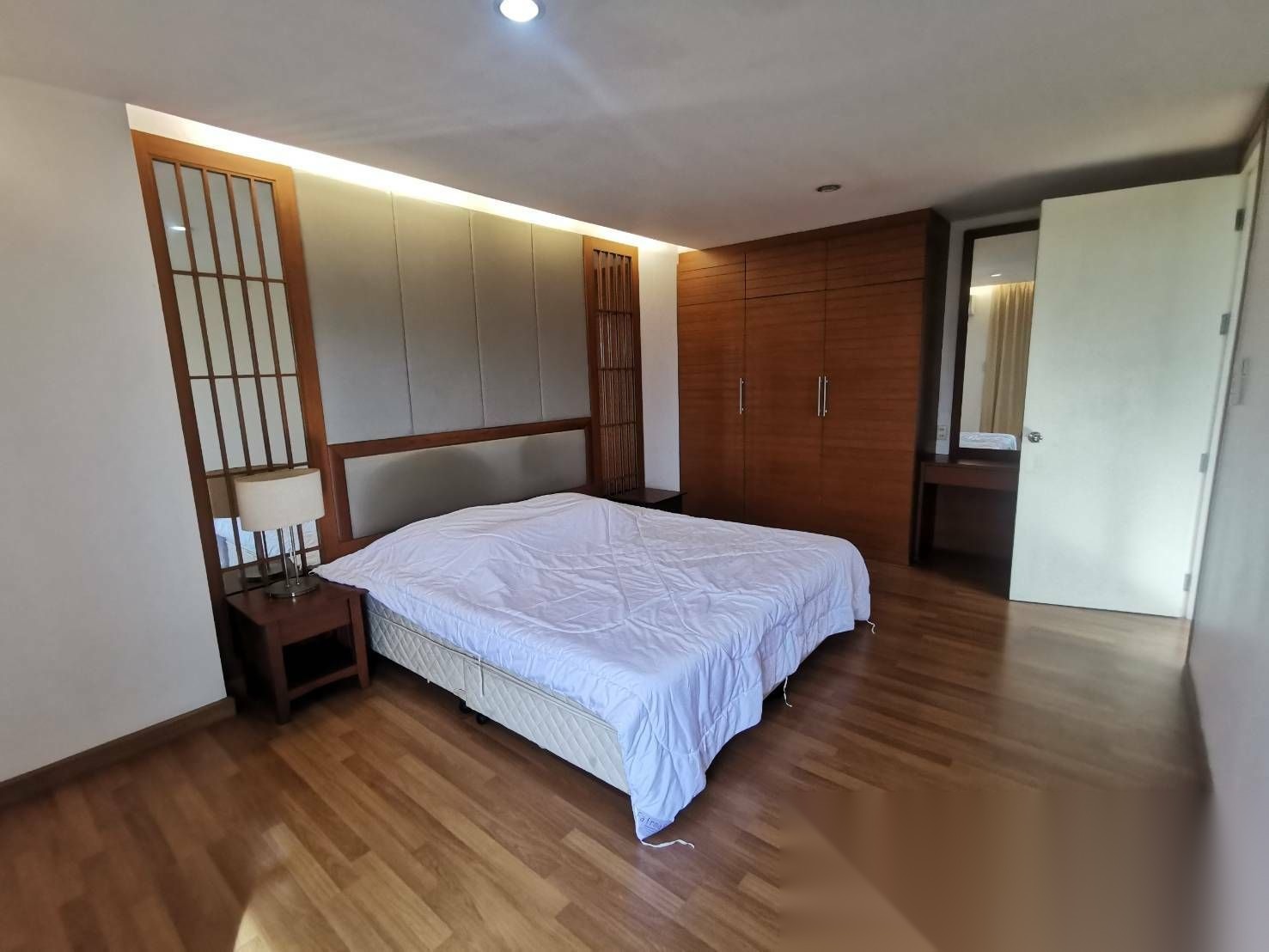 1 Bedroom Condo for sale at The Roof Garden Onnut — photo 4