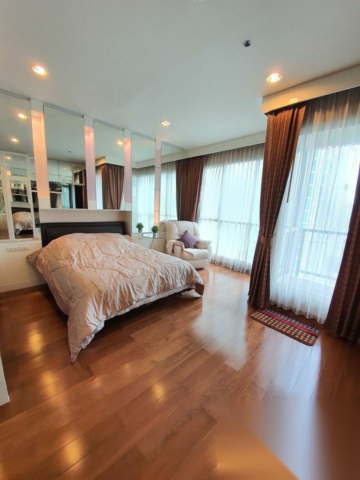 Studio Condo for sale at The Address Chidlom — photo 4