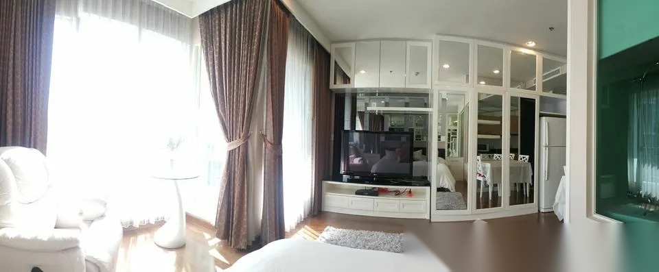 Studio Condo for sale at The Address Chidlom — photo 5