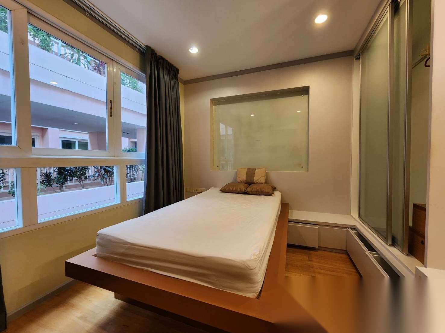 2 Bedroom Condo for sale at Baan Siri Sukhumvit 13 — photo 5
