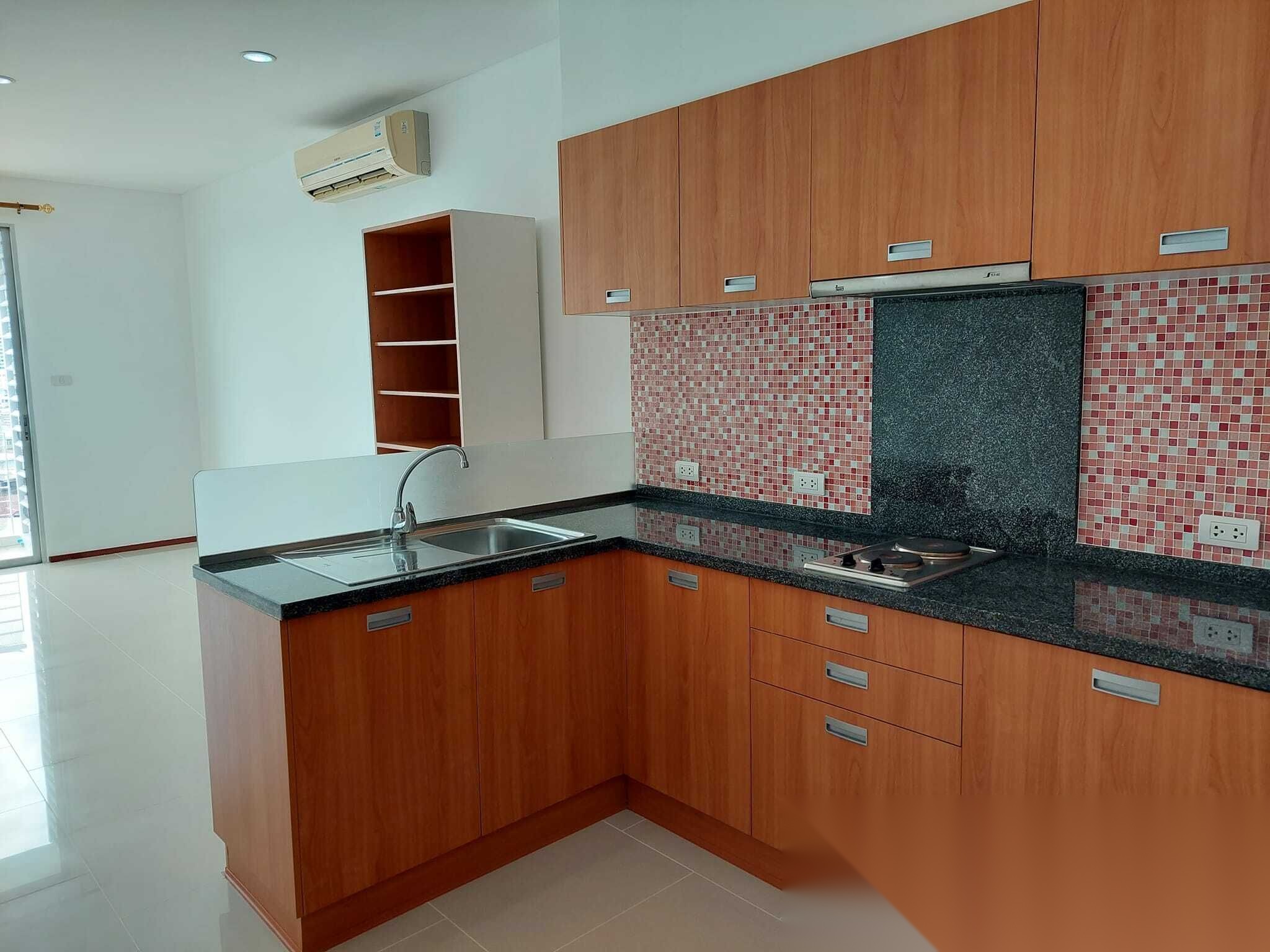 2 Bedroom Condo for sale at Villa Sathorn — photo 4
