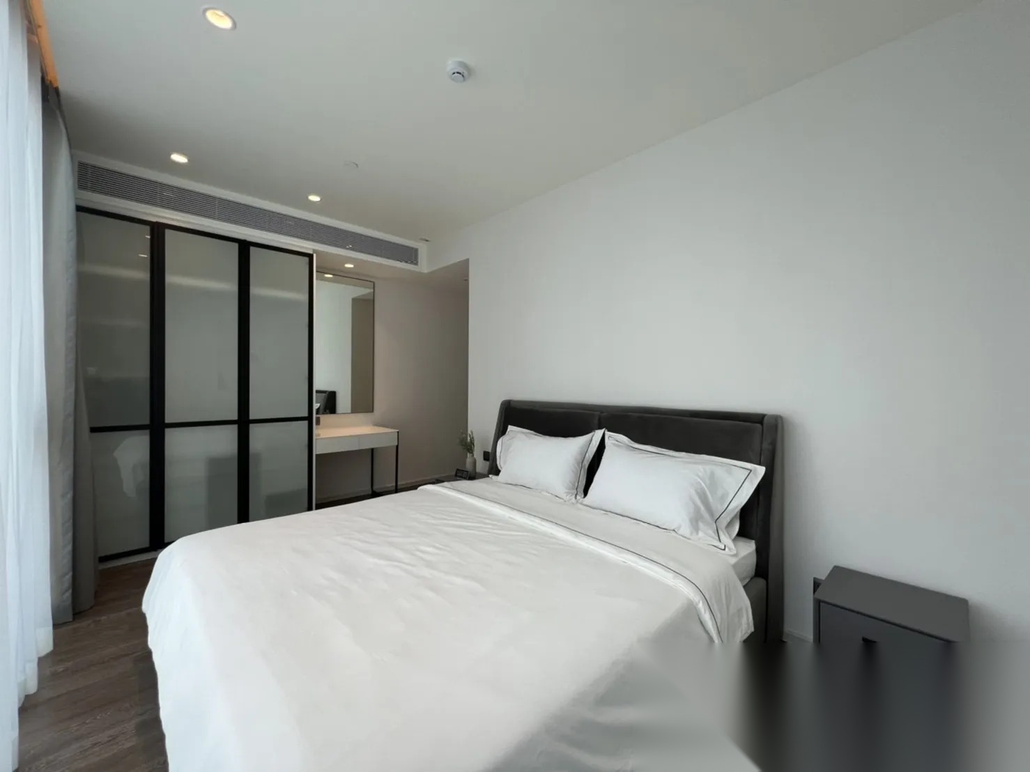 2 Bedroom Condo for sale at Muniq Sukhumvit 23 — photo 3