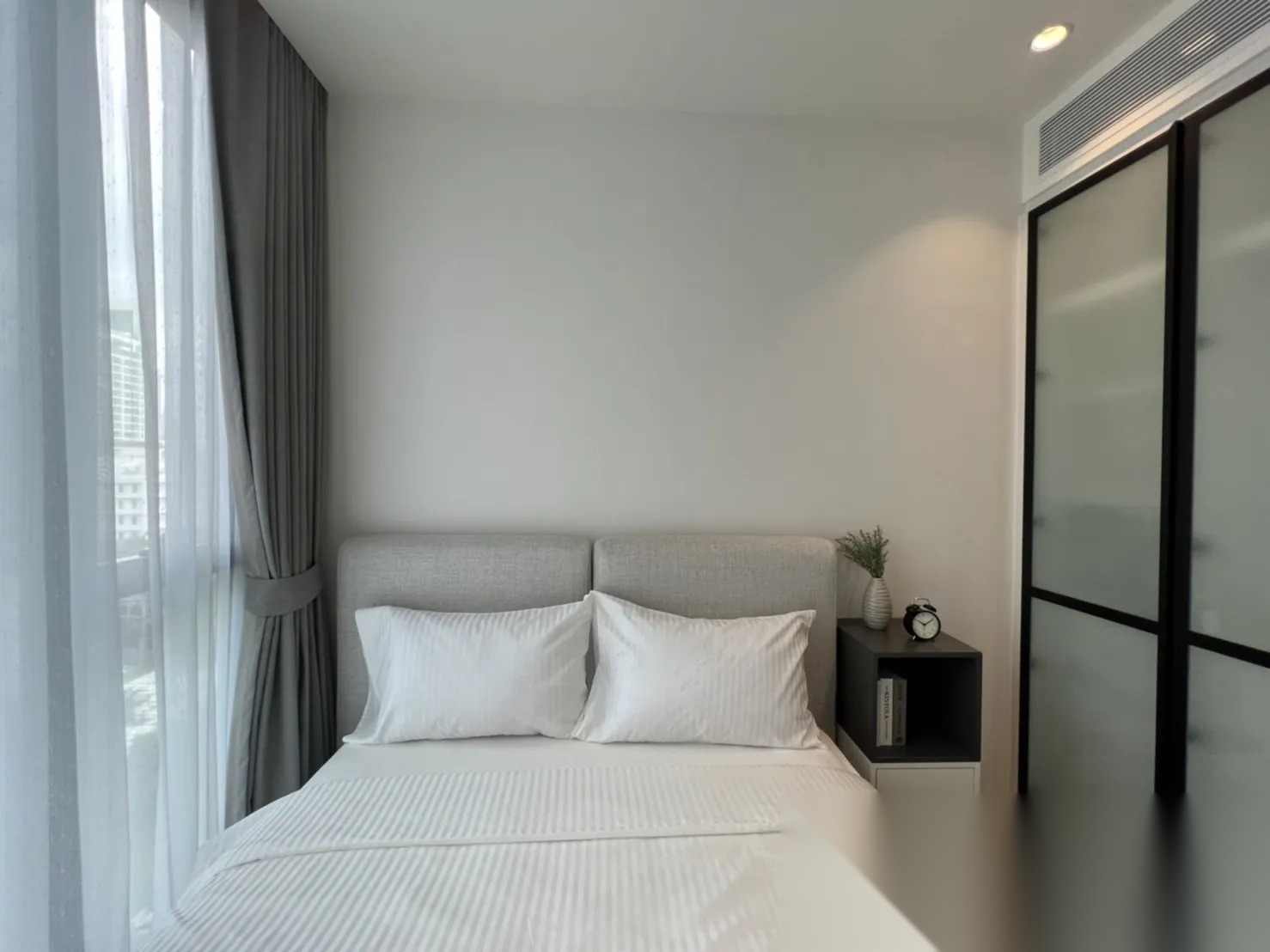 2 Bedroom Condo for sale at Muniq Sukhumvit 23 — photo 4