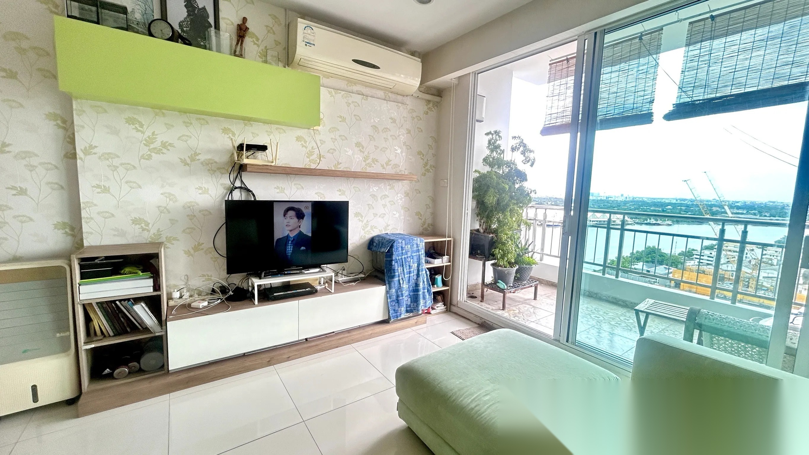 1 Bedroom Condo for sale at Supalai Prima Riva — photo 1