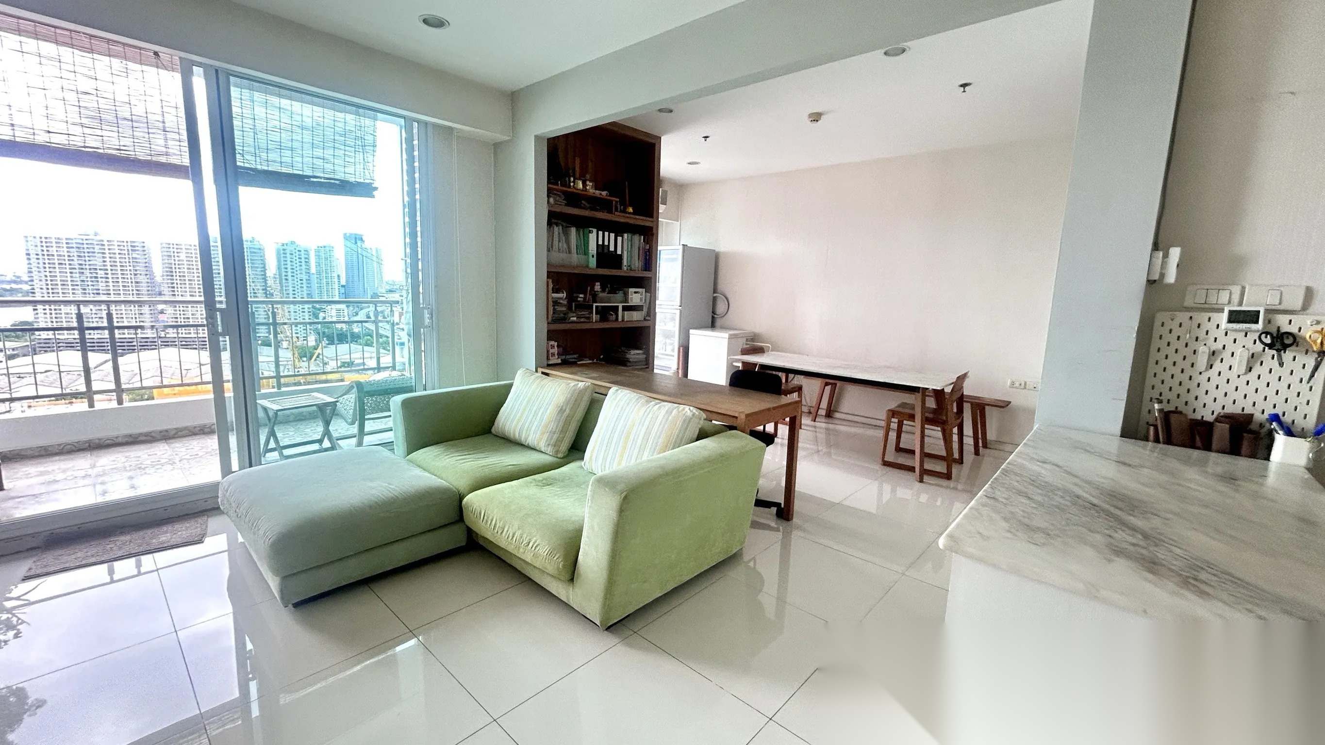 1 Bedroom Condo for sale at Supalai Prima Riva — photo 2