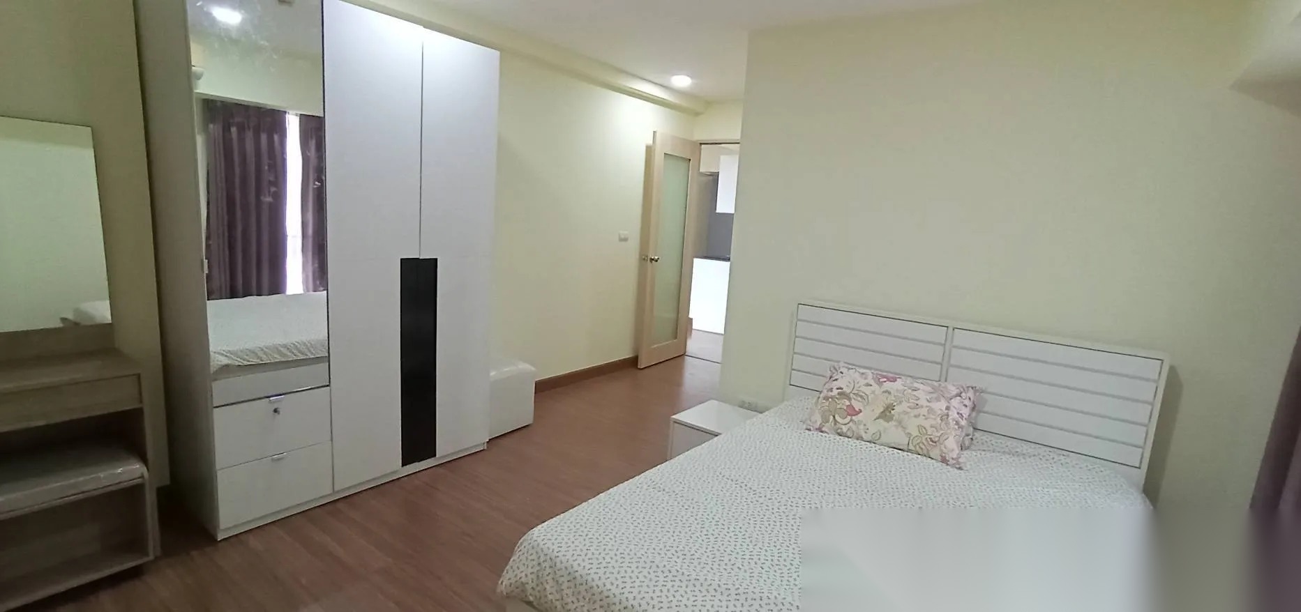 2 Bedroom Condo for sale at My Resort Bangkok — photo 3