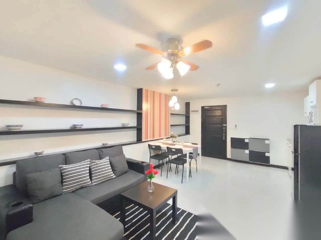 1 Bedroom Condo for sale at ITF Silom Palace — photo 1