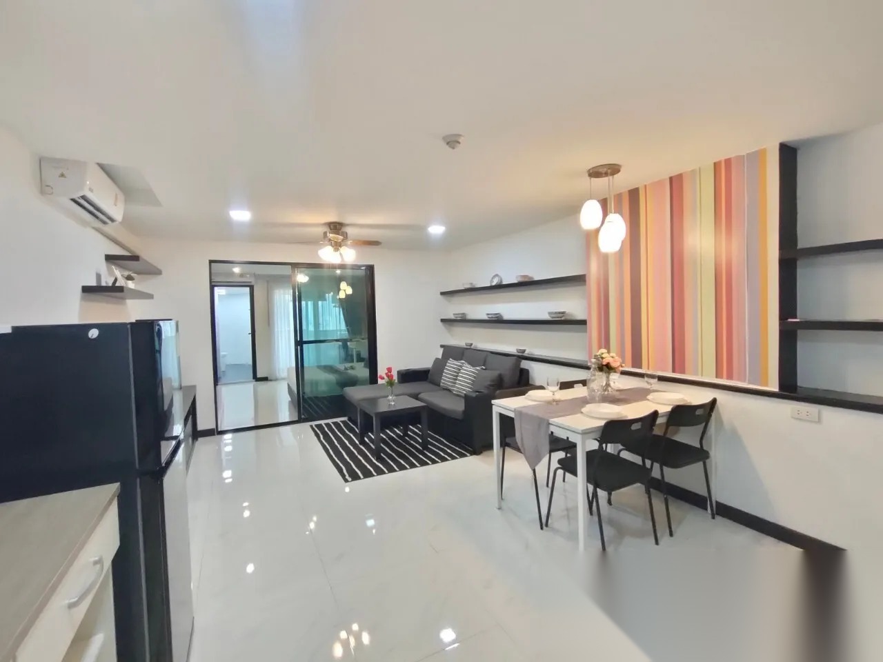 1 Bedroom Condo for sale at ITF Silom Palace — photo 2