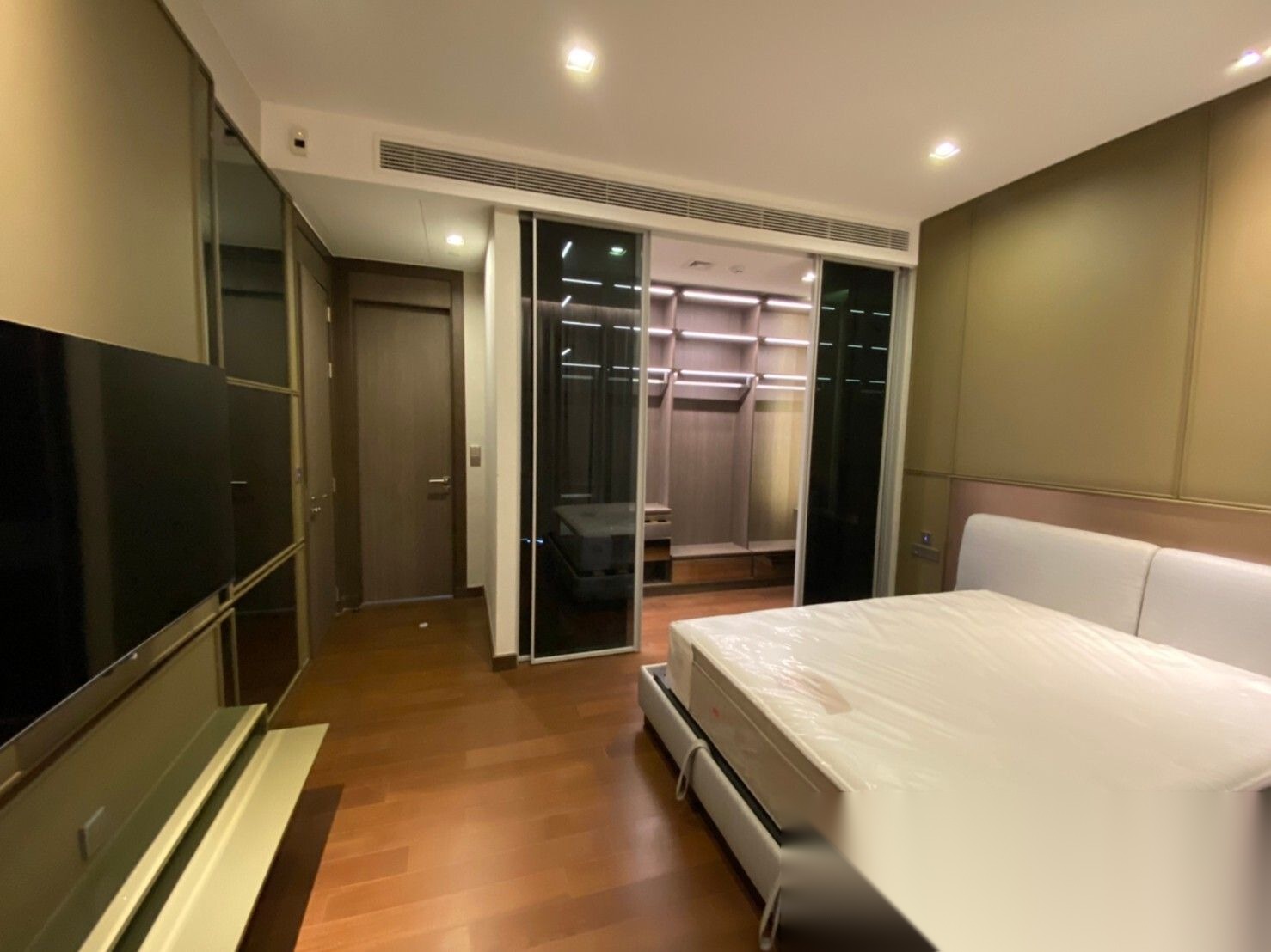 1 Bedroom Condo for sale at Laviq Sukhumvit 57 — photo 1