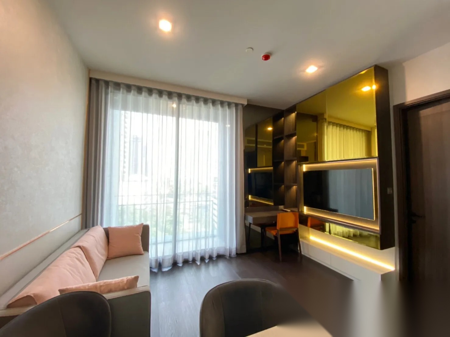 1 Bedroom Condo for sale at Laviq Sukhumvit 57 — photo 2