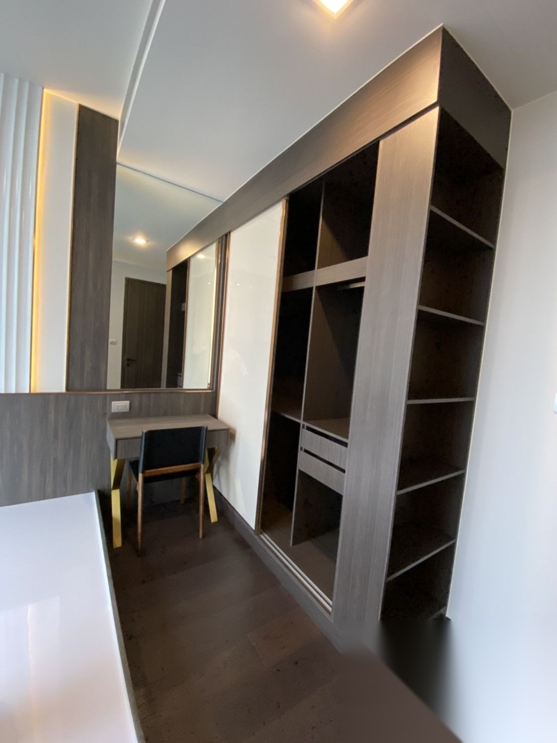 1 Bedroom Condo for sale at Laviq Sukhumvit 57 — photo 4